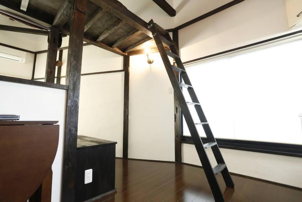Apartment 駅近／4駅利用可／新宿電車3分／ポケwifi無制限／一軒家／和モダン *